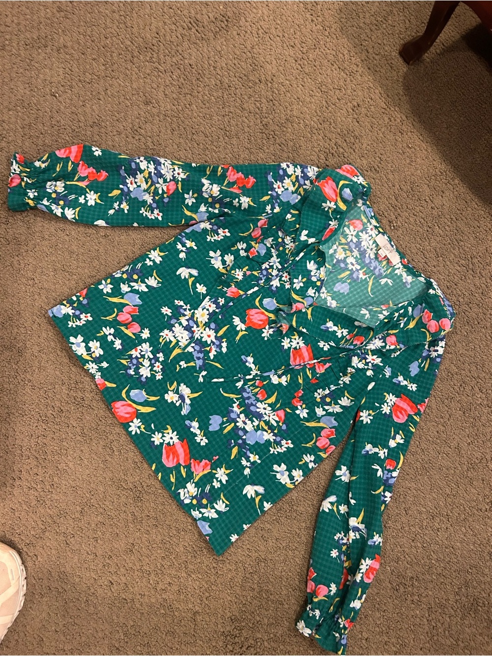 LOFT Green Floral Ruffle V-Neck Blouse